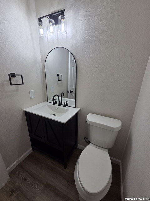 Image 4 of 17 For 8002 Chestnut Cape Dr