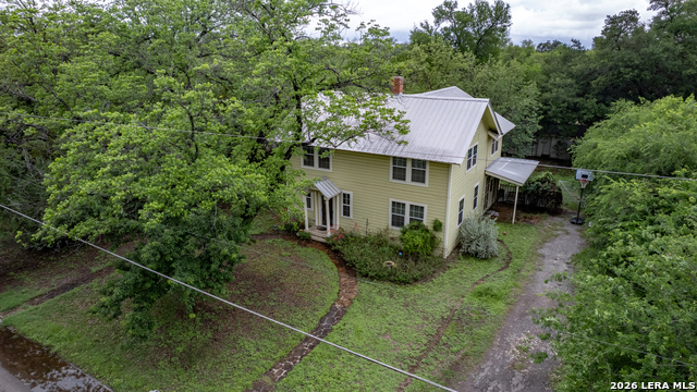 Image 35 of 47 For 218 Leona St W