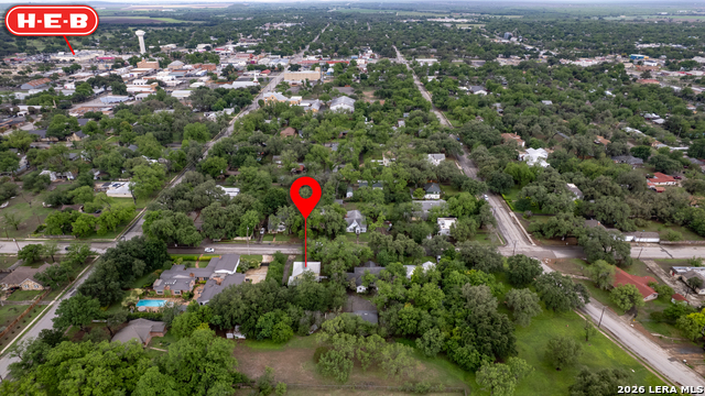 Image 42 of 47 For 218 Leona St W