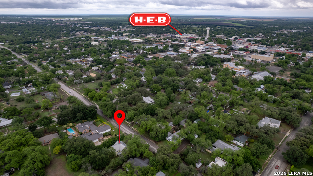 Image 43 of 47 For 218 Leona St W