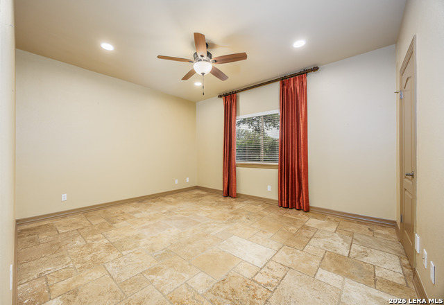 Image 26 of 50 For 2102 Elm Vista