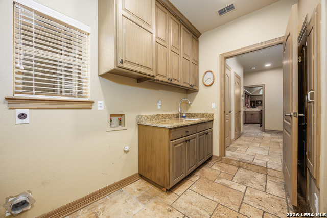 Image 28 of 50 For 2102 Elm Vista