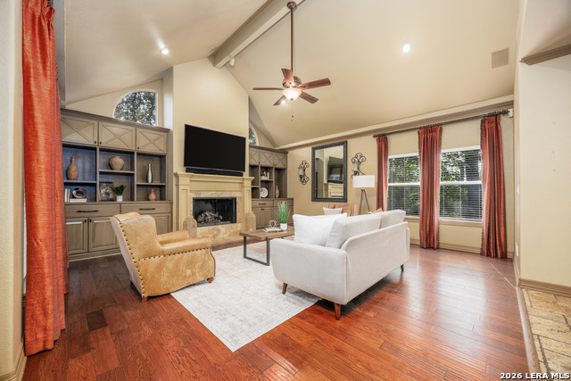 Image 32 of 50 For 2102 Elm Vista