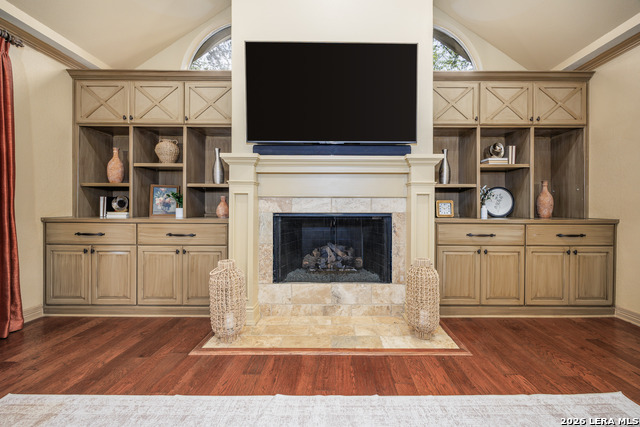 Image 34 of 50 For 2102 Elm Vista