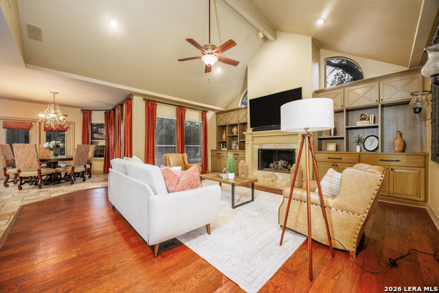 Image 35 of 50 For 2102 Elm Vista