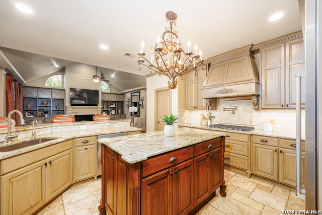 Image 40 of 50 For 2102 Elm Vista