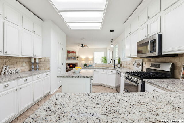 Image 15 of 44 For 22422 Sierra Blanca