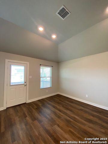 Image 13 of 38 For 6015 Akin Stroll