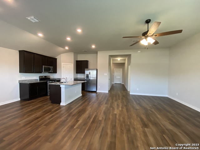 Image 15 of 38 For 6015 Akin Stroll