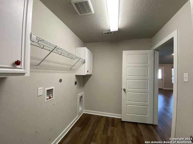 Image 17 of 38 For 6015 Akin Stroll