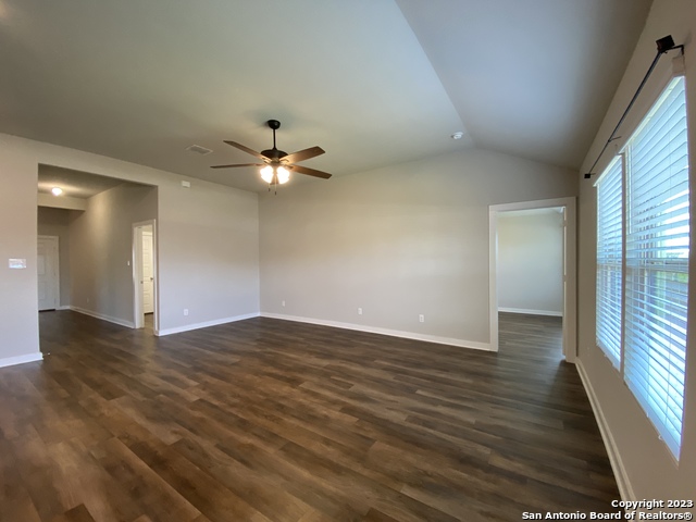 Image 22 of 38 For 6015 Akin Stroll