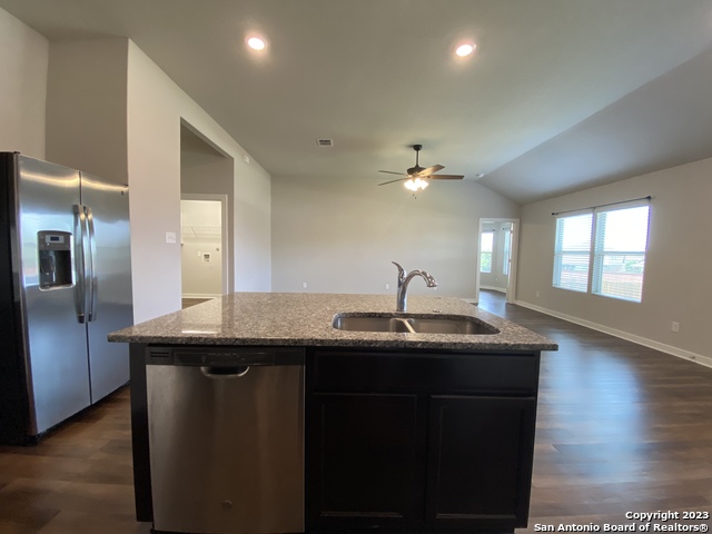 Image 25 of 38 For 6015 Akin Stroll