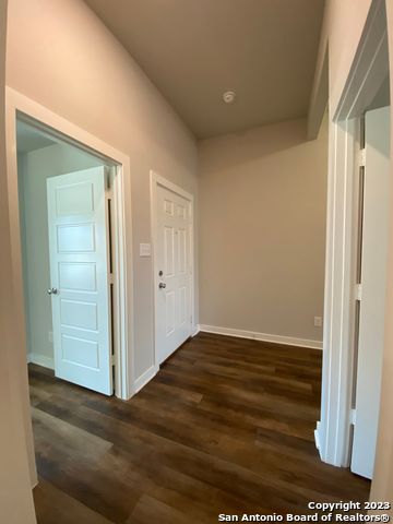 Image 26 of 38 For 6015 Akin Stroll