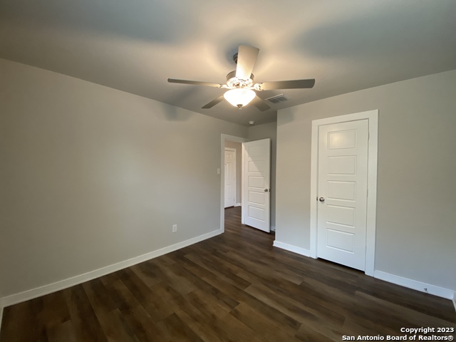 Image 27 of 38 For 6015 Akin Stroll