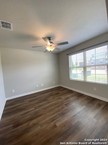 Image 29 of 38 For 6015 Akin Stroll