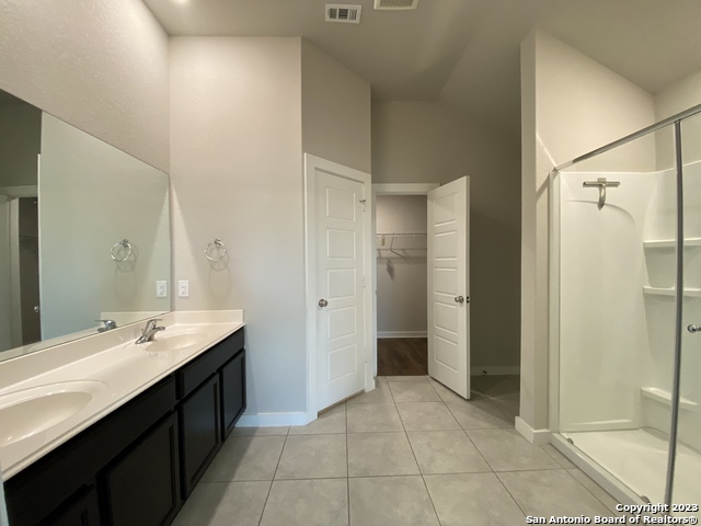 Image 30 of 38 For 6015 Akin Stroll