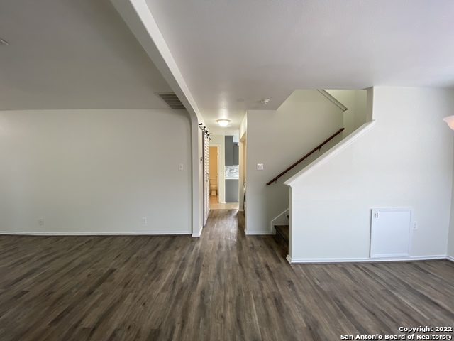 Image 11 of 34 For 373 Starling Crk