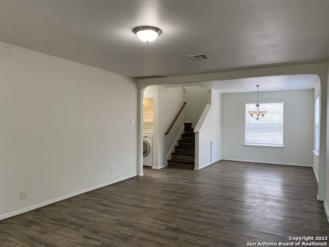 Image 12 of 34 For 373 Starling Crk