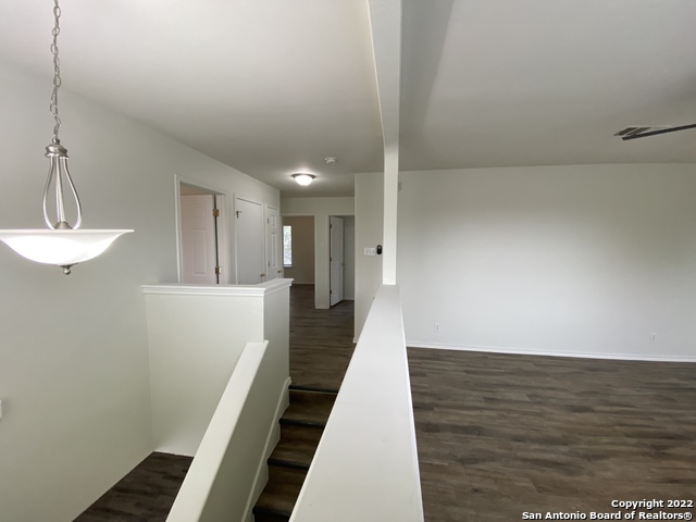 Image 15 of 34 For 373 Starling Crk