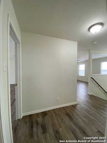 Image 19 of 34 For 373 Starling Crk