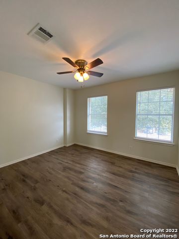 Image 29 of 34 For 373 Starling Crk