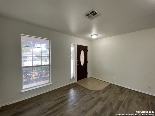 Image 3 of 34 For 373 Starling Crk