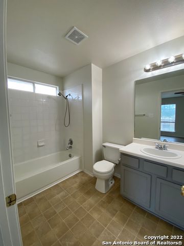 Image 32 of 34 For 373 Starling Crk