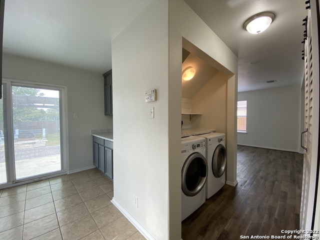 Image 5 of 34 For 373 Starling Crk