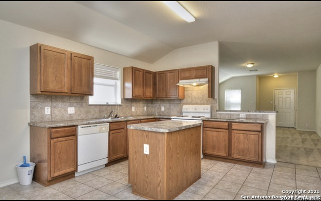 Image 4 of 11 For 6641 Charles Fld