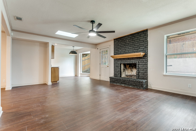 Image 11 of 32 For 710 Balboa  