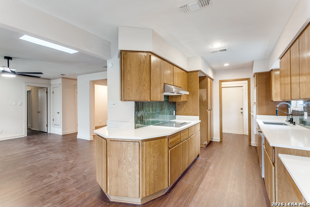 Image 16 of 32 For 710 Balboa  