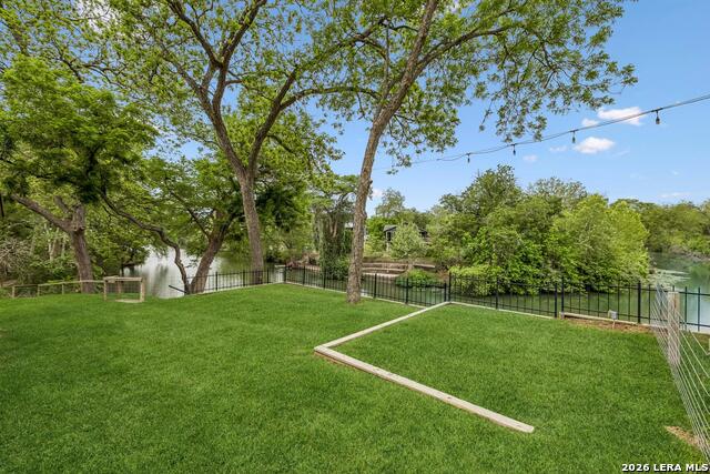 Image 25 of 28 For 900 Boenig St