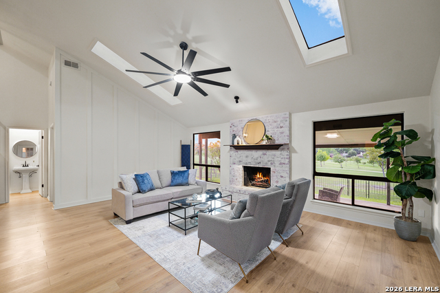 Image 11 of 44 For 4367 Hilton Head St