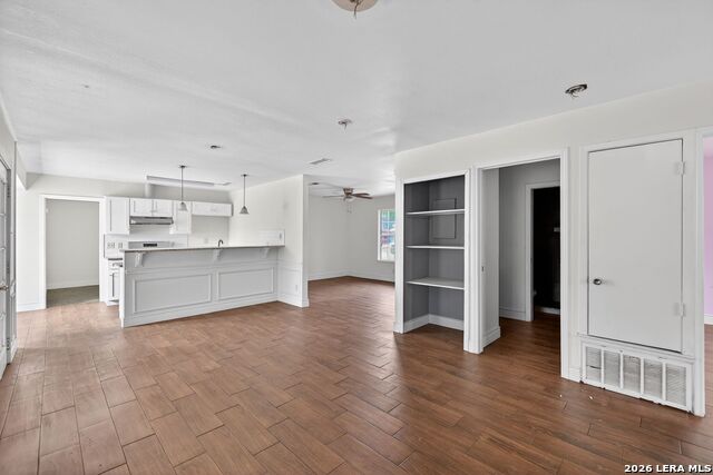 Image 10 of 27 For 7410 Brook Valley Dr