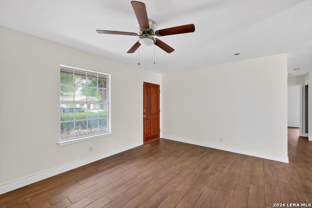 Image 14 of 27 For 7410 Brook Valley Dr