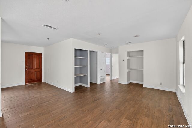 Image 15 of 27 For 7410 Brook Valley Dr