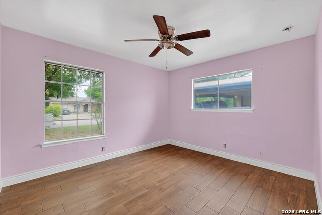 Image 22 of 27 For 7410 Brook Valley Dr