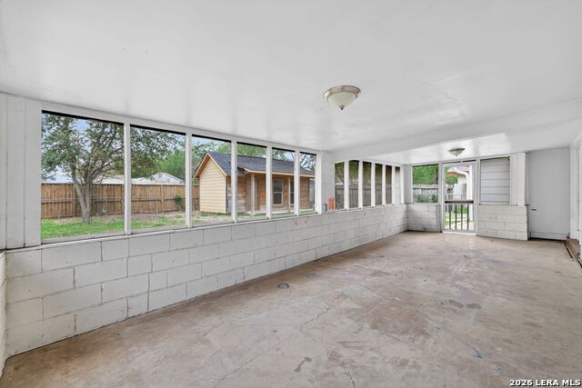 Image 25 of 27 For 7410 Brook Valley Dr