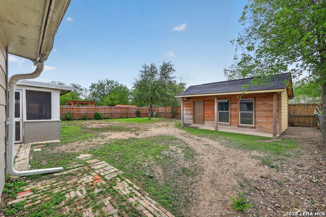 Image 3 of 27 For 7410 Brook Valley Dr