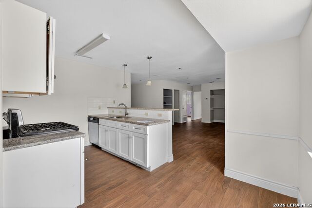 Image 8 of 27 For 7410 Brook Valley Dr