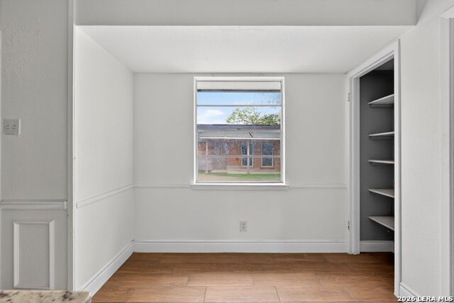 Image 9 of 27 For 7410 Brook Valley Dr