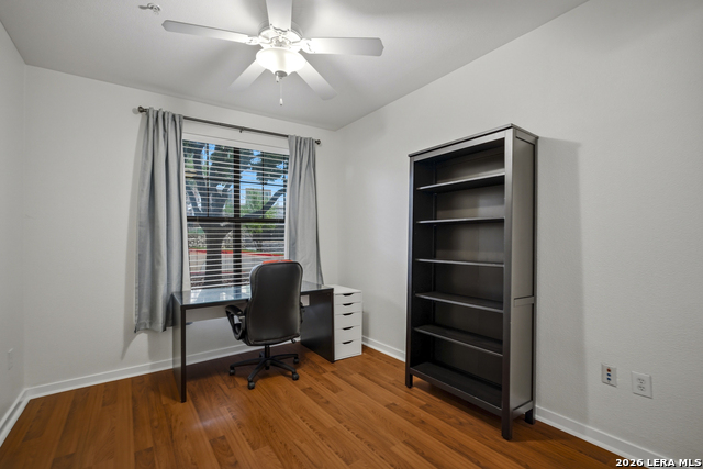 Image 20 of 39 For 7342 Oak Manor Dr  3105