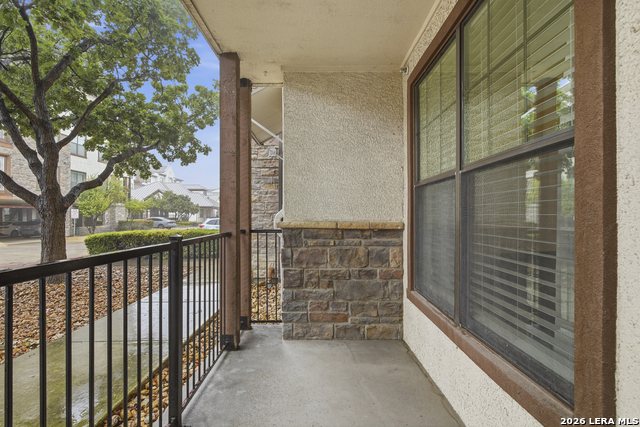 Image 24 of 39 For 7342 Oak Manor Dr  3105