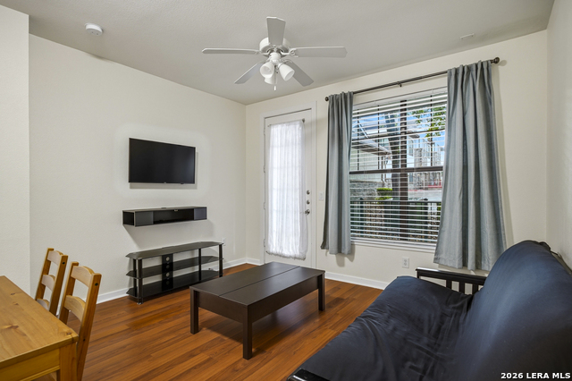 Image 3 of 39 For 7342 Oak Manor Dr  3105