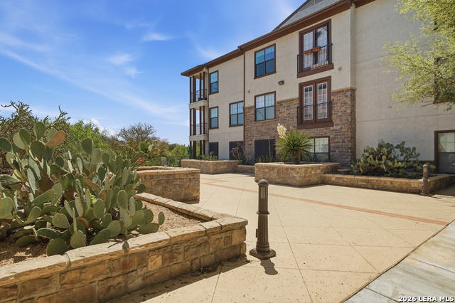 Image 38 of 39 For 7342 Oak Manor Dr  3105