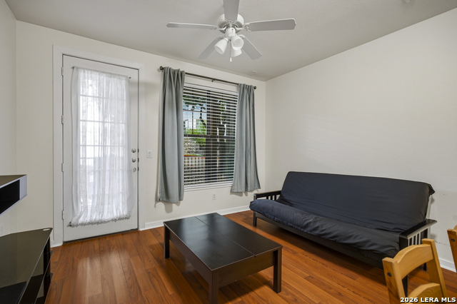 Image 4 of 39 For 7342 Oak Manor Dr  3105