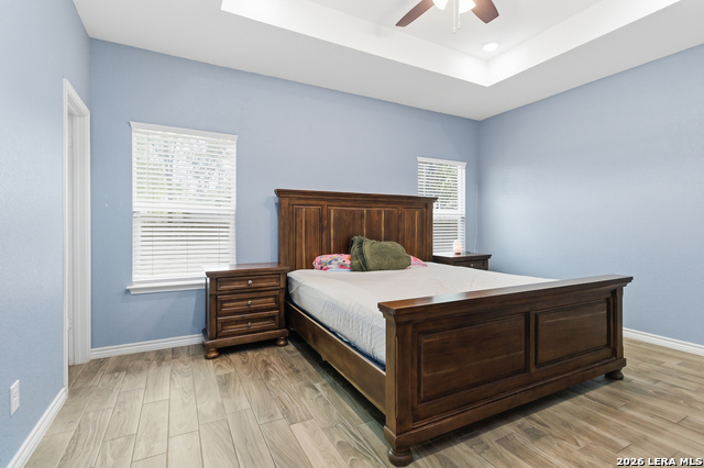 Listing photo id 14 for 1214 Chalmers Ave