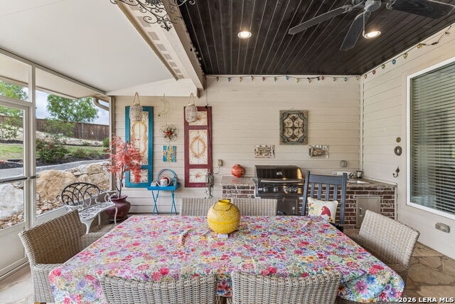 Listing photo id 33 for 123 Cattle Dr