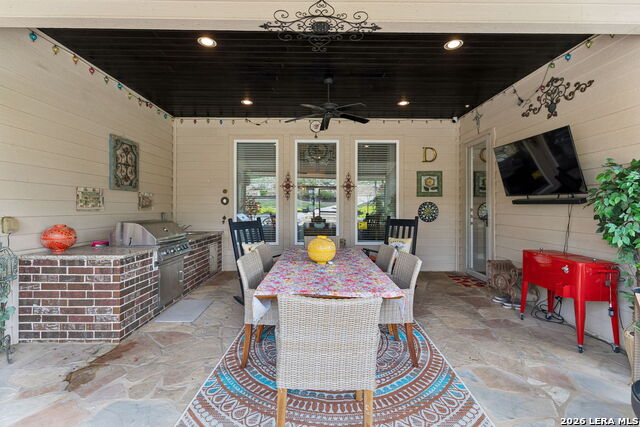 Listing photo id 34 for 123 Cattle Dr