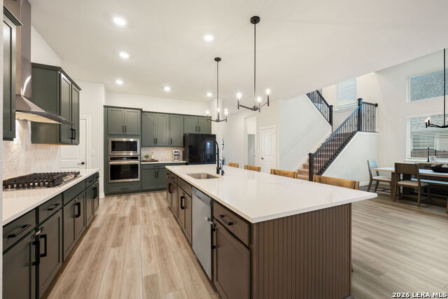 Image 14 of 50 For 1733 Hidden Fox